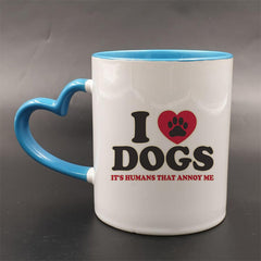 Cană cu toarta în formă de inimă albastră