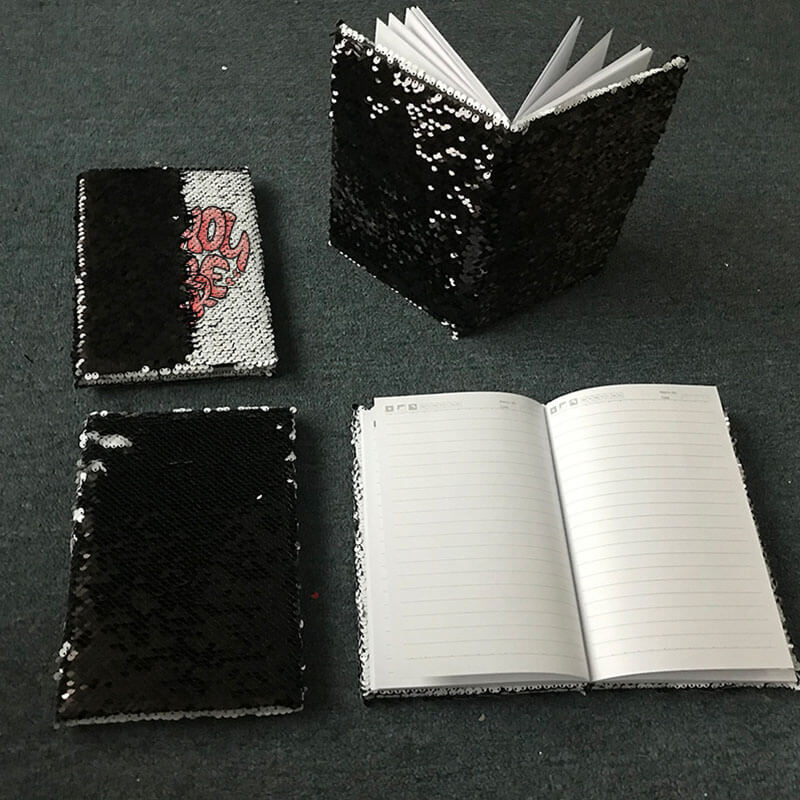 Agendă cu paiete negre personalizată