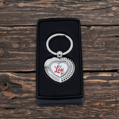 Breloc din metal în formă de inimă