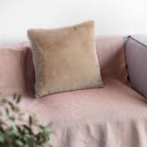 Pernă pătrată cu blană bej
