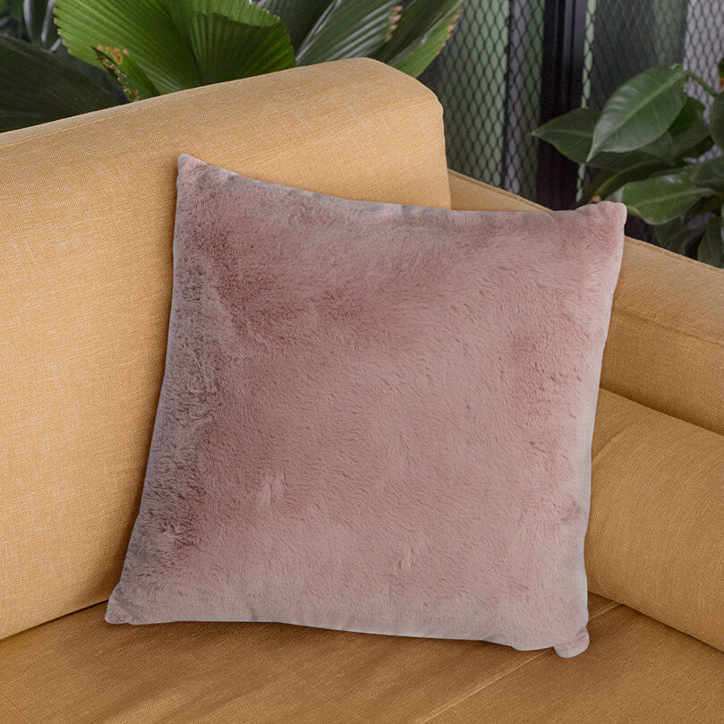 Pernă pătrată cu blană roz
