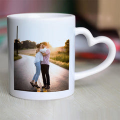 Cană cu toarta în formă de inimă